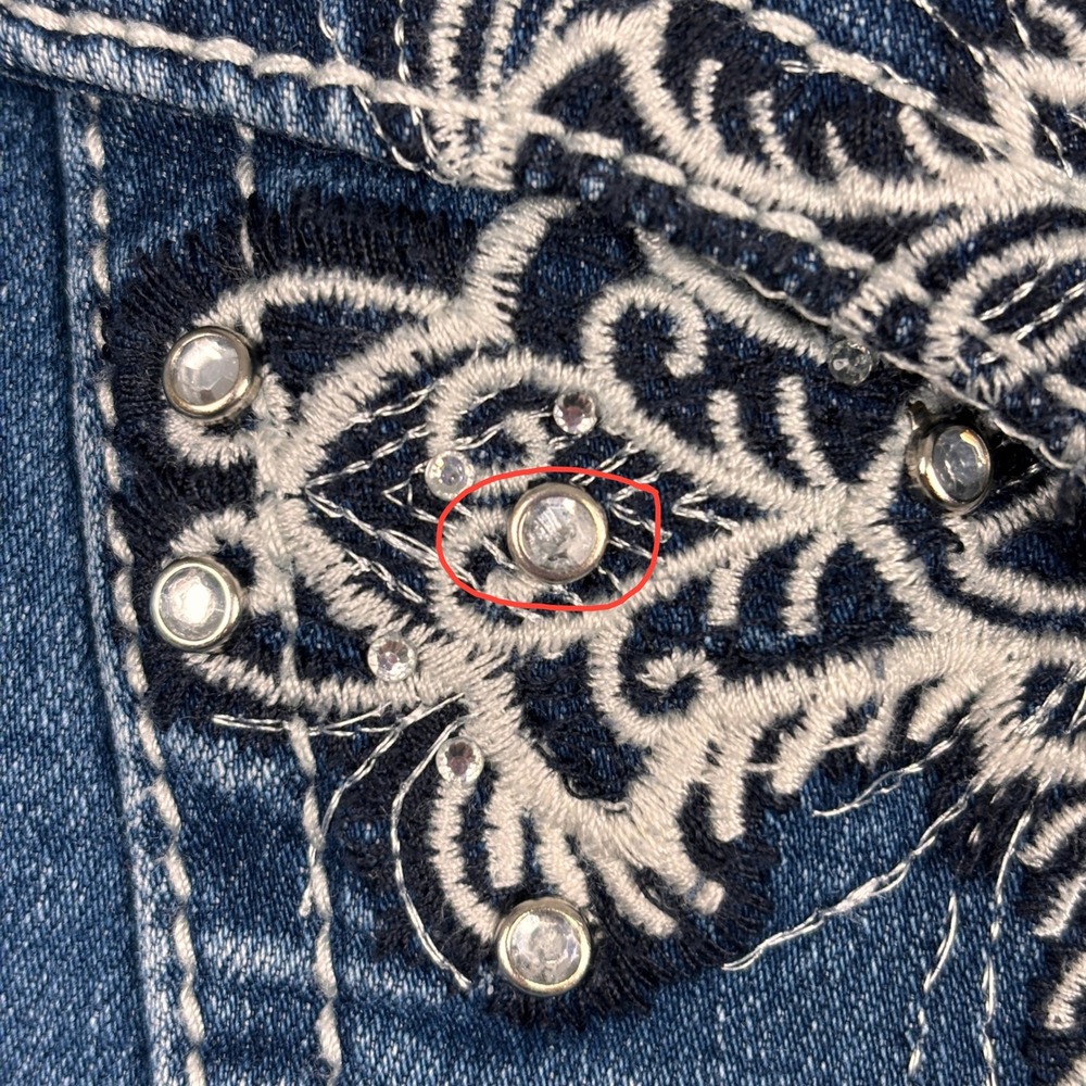 ND Weekend Y2K Low Rise Capri Jeans Embellished Cross Bling Women 6 - Picture 7 of 14